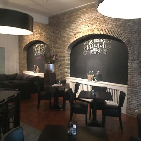 Hôtel Plein 13 à Drunen Extérieur photo
