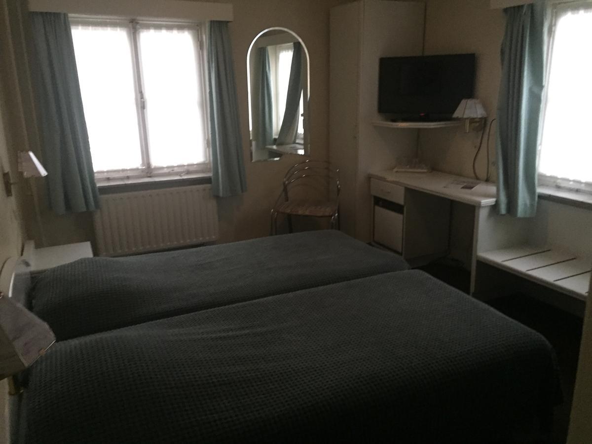Hôtel Plein 13 à Drunen Extérieur photo